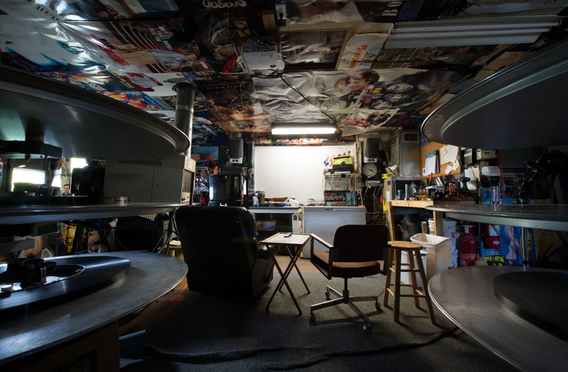 Illustration for article titled These Intimate Portraits Show the Fading World of Film Projection